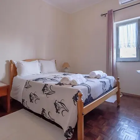 아파트 Yellow House 알부페이라